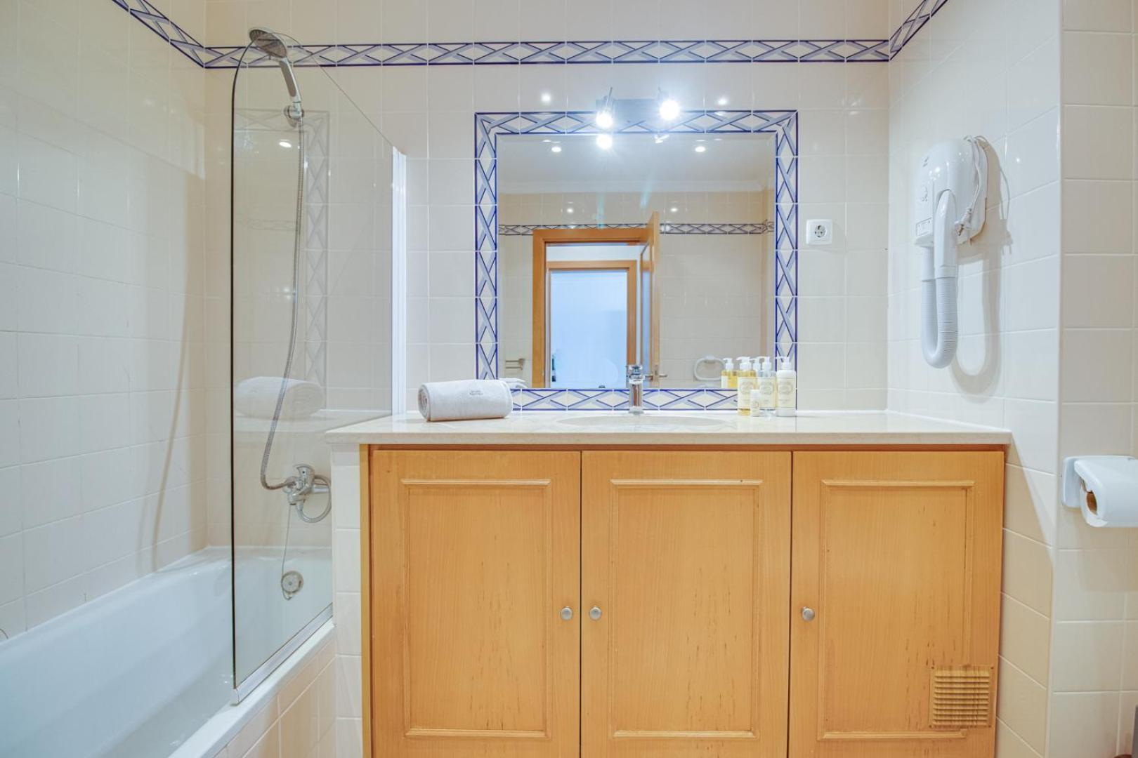 Lovely 2Bd Apart 500M Beach Ac Wi-Fi Pool Balcony Albufeira Eksteriør billede